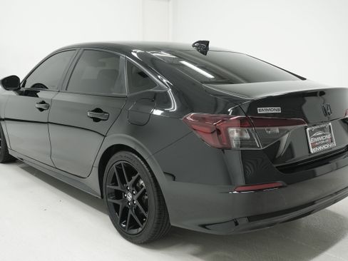 Used 2025 Honda Civic Sport image 6