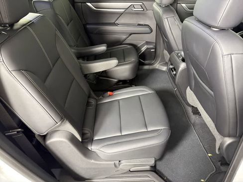 New 2025 GMC Acadia Elevation w/ Elevation Premium Package image 27