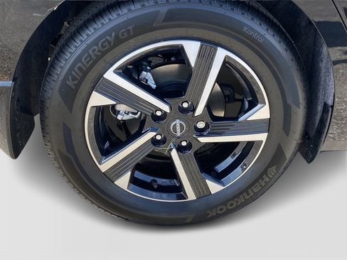 New 2025 Nissan Sentra SV image 7