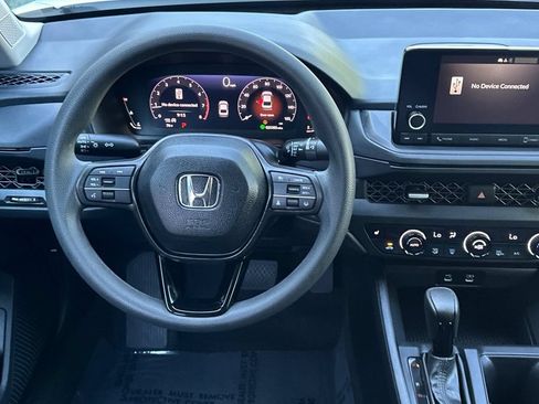 Certified 2025 Honda Accord SE image 11