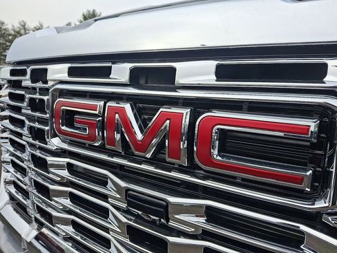 New 2026 GMC Sierra 2500 Denali w/ Denali Reserve Package image 16