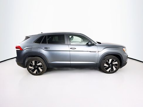Used 2024 Volkswagen Atlas Cross Sport SE image 2
