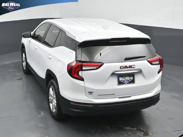 Used 2024 GMC Terrain SLE FWD image 13
