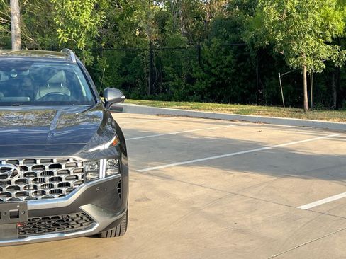 Used 2023 Hyundai Santa Fe Limited w/ Cargo Package FWD image 3