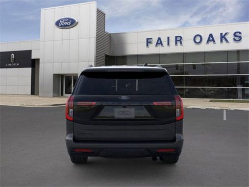New 2025 Ford Expedition Platinum w/ Stealth Performance Package image 5