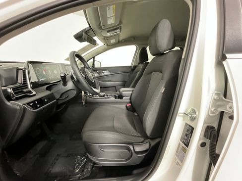 Used 2023 Kia Sportage LX FWD image 16