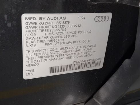 Used 2025 Audi Q5 2.0T Premium w/ Convenience Plus Package AWD/4WD image 27