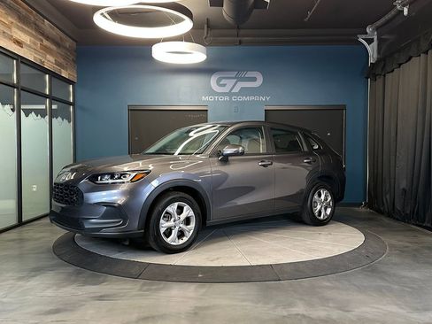 Used 2025 Honda HR-V LX image 7
