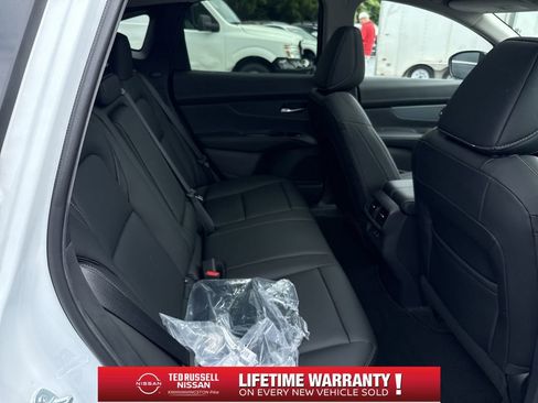 New 2025 Nissan Murano SL w/ Cargo Package image 18