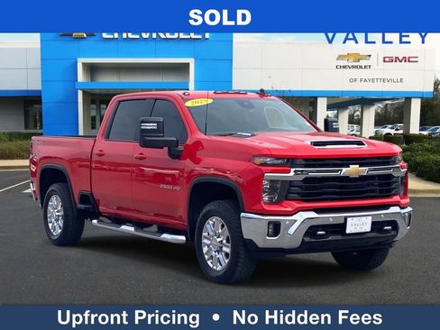 Used 2025 Chevrolet Silverado 2500 LT AWD/4WD image 1