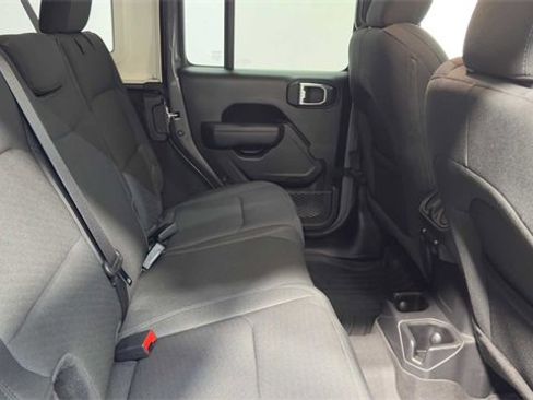 Used 2022 Jeep Wrangler Unlimited Sport image 14