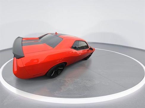 Used 2017 Dodge Challenger SRT Hellcat image 8