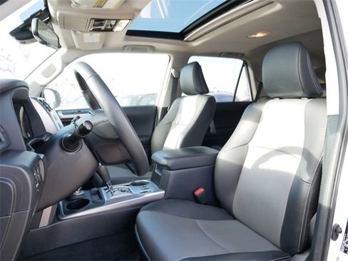 Used 2020 Toyota 4Runner Limited image 15