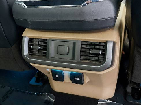 Used 2023 Ford F150 Lariat AWD/4WD image 16