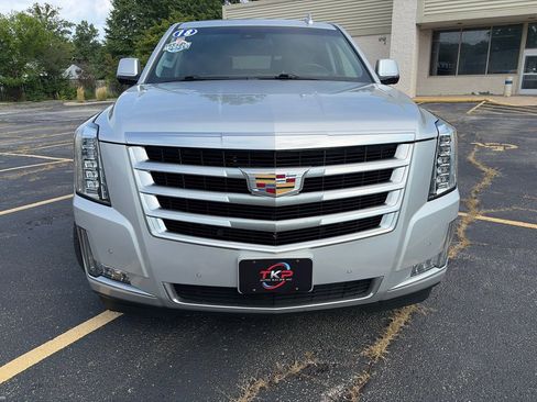 Used 2018 Cadillac Escalade Luxury AWD/4WD image 15