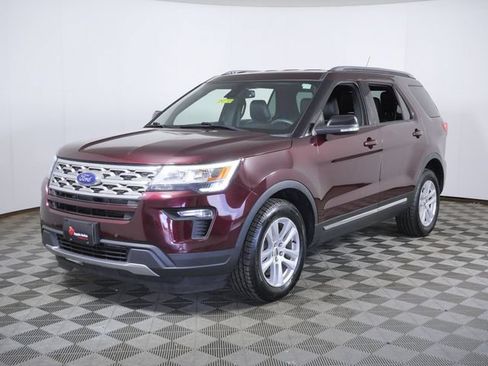 Certified 2018 Ford Explorer XLT w/ Equipment Group 202A AWD/4WD image 5