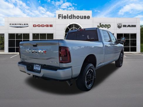 Used 2026 RAM 2500 Laramie AWD/4WD image 9