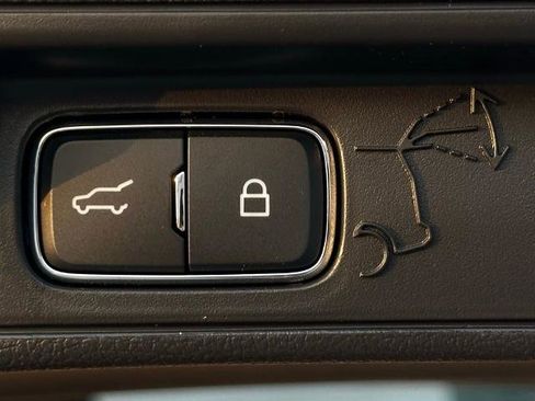 New 2026 Ford Explorer Active w/ Active Comfort Package image 25