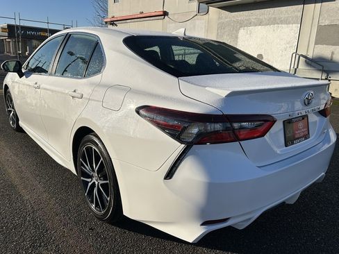 Certified 2023 Toyota Camry SE w/ Cold Weather Package image 7