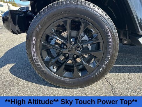 Used 2022 Jeep Wrangler Unlimited Sahara image 24