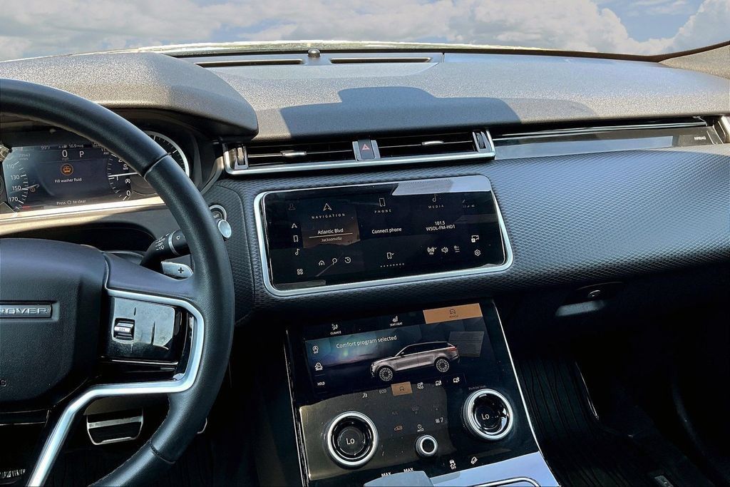 Used 2023 Land Rover Range Rover Velar R-Dynamic S AWD/4WD image 9