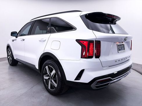 Used 2021 Kia Sorento S w/ Panoramic Sunroof Package FWD image 9