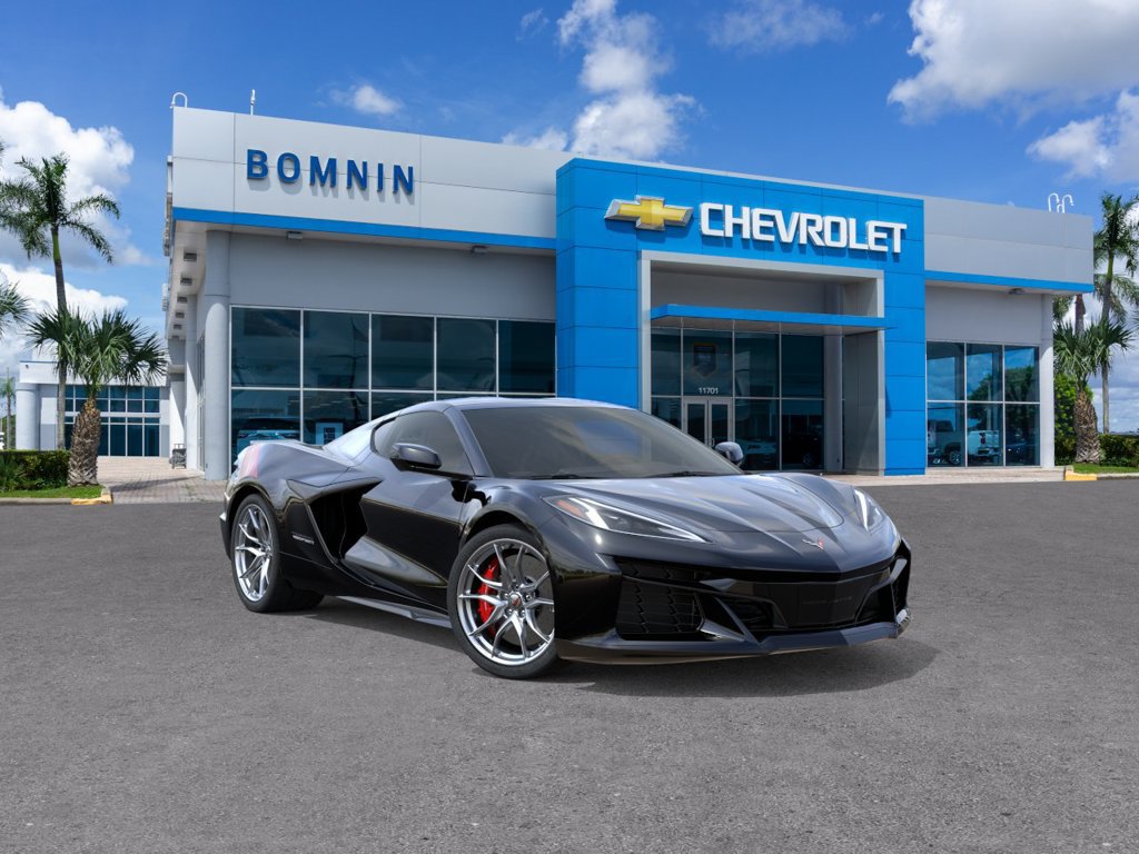 Used 2027 Chevrolet Corvette Grand Sport RWD image 2