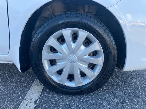 Used 2018 Nissan Versa S image 29