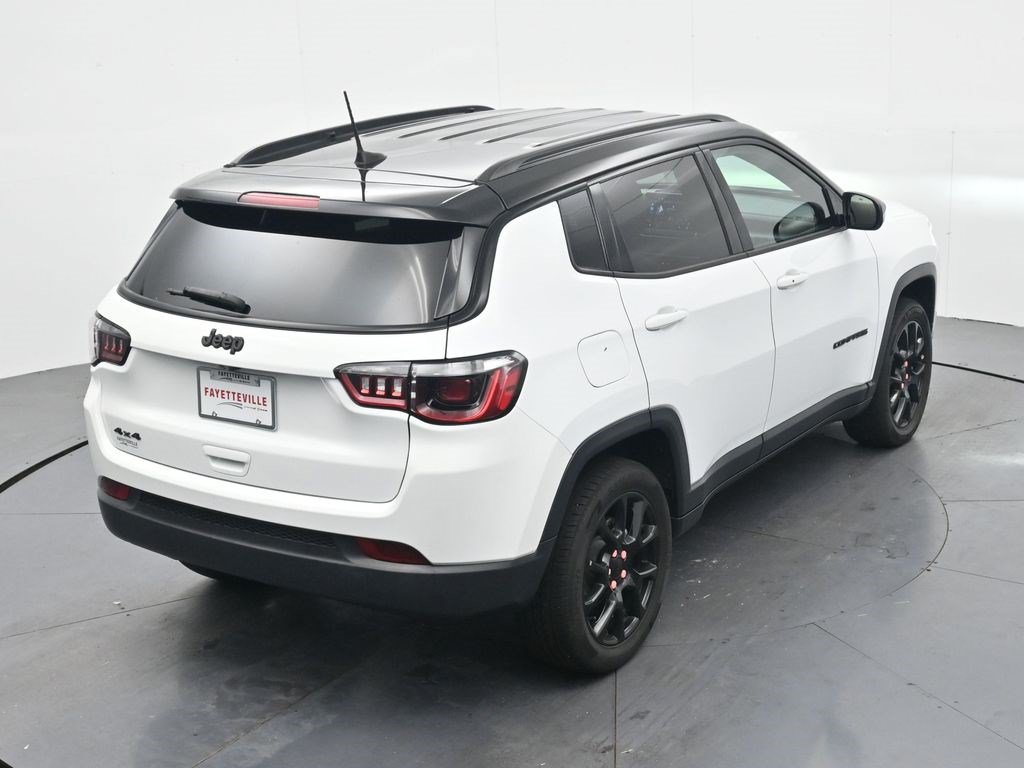 Used 2023 Jeep Compass Latitude AWD/4WD image 21