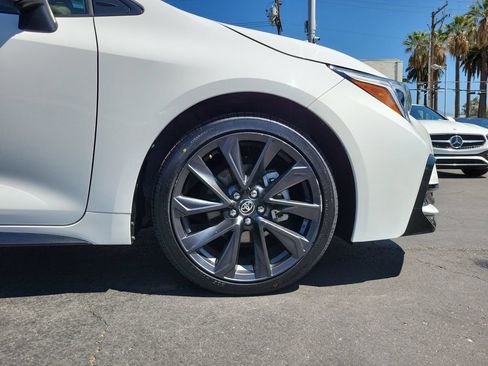 Used 2024 Toyota Corolla SE w/ SE Package FWD image 9
