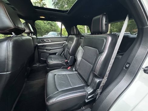Used 2016 Ford Explorer Sport w/ Equipment Group 401A AWD/4WD image 26