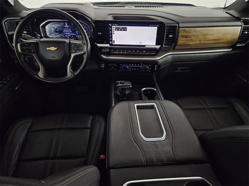Used 2022 Chevrolet Silverado 1500 High Country w/ High Country Premium Package image 11