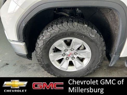 Used 2022 GMC Sierra 1500 SLE AWD/4WD image 10