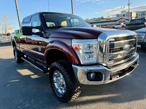 Used 2016 Ford F350 XLT w/ XLT Premium Package image 8