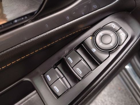 Used 2019 Chevrolet Traverse LT image 13