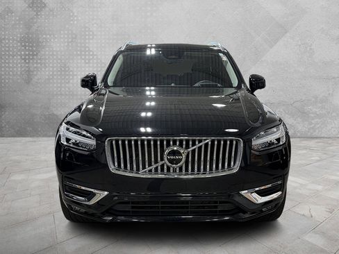 Used 2023 Volvo XC90 B6 Ultimate w/ Protection Package image 3