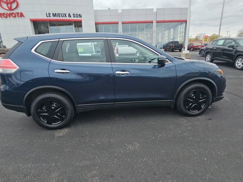 Used 2015 Nissan Rogue S AWD/4WD image 2
