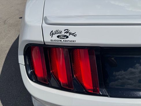 Used 2016 Ford Mustang Premium image 8