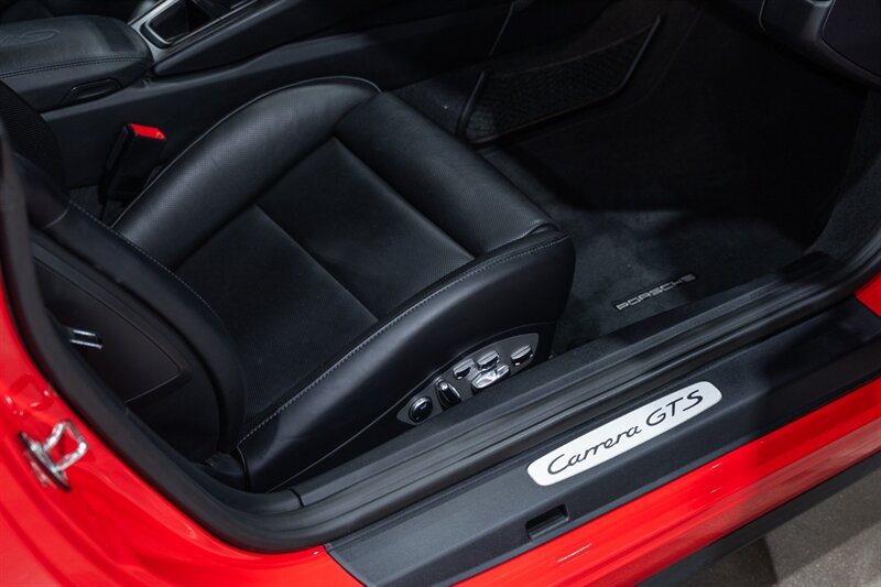 Used 2019 Porsche 911 Carrera GTS RWD image 32