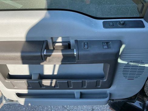 Used 2015 Ford F650 2WD Regular Cab Super Duty image 24
