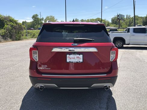 Used 2021 Ford Explorer Limited w/ Equipment Group 301A image 3