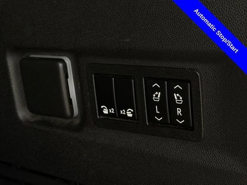 Used 2022 Chevrolet Suburban High Country AWD/4WD image 30