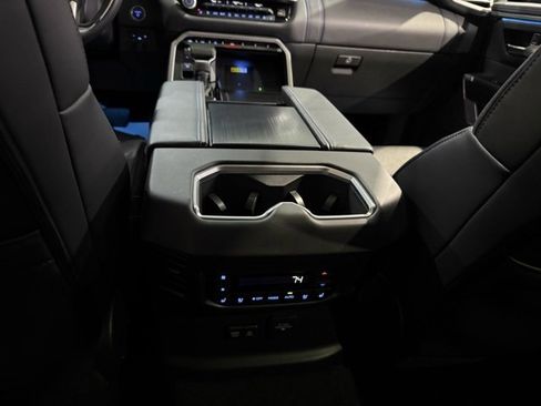 Used 2023 Toyota Sequoia Platinum image 28