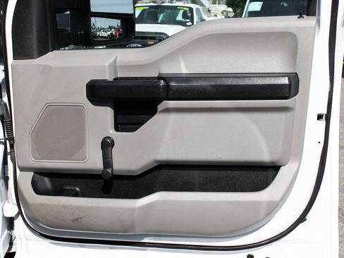 Used 2018 Ford F450 XL w/ Trailer Tow Package image 39