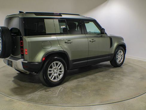 Used 2025 Land Rover Defender 110 S AWD/4WD image 5