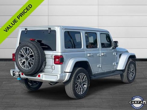 Used 2024 Jeep Wrangler High Altitude AWD/4WD image 3