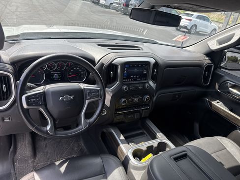 Used 2021 Chevrolet Silverado 1500 LT Trail Boss w/ Convenience Package II AWD/4WD image 14