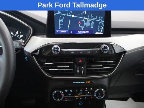 Used 2022 Ford Escape SE w/ SE Sport Appearance Package AWD/4WD image 17