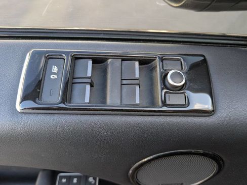 Used 2016 Land Rover Range Rover Sport HSE image 39