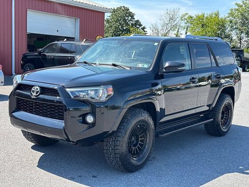 Used 2016 Toyota 4Runner SR5 Premium AWD/4WD image 7